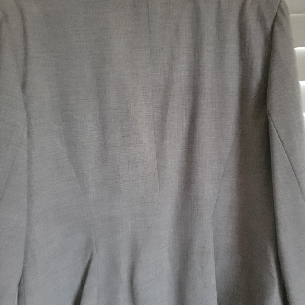 2 piece suit great for interviews